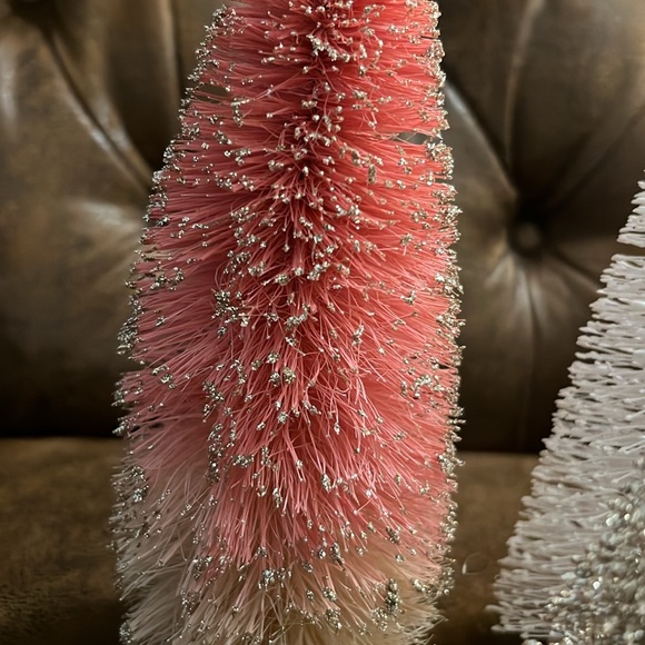 Glitter Christmas trees, wired Christmas trees on wooden platform - Picture 3 of 6